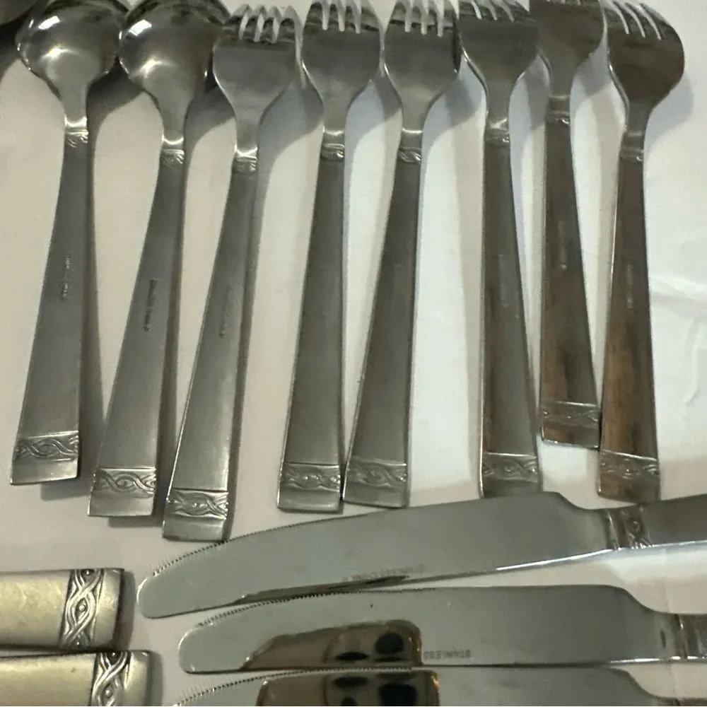 Cambridge Stainless Flatware Danielle Dinner Forks Knives Spoons‎ Set of 24 Pcs